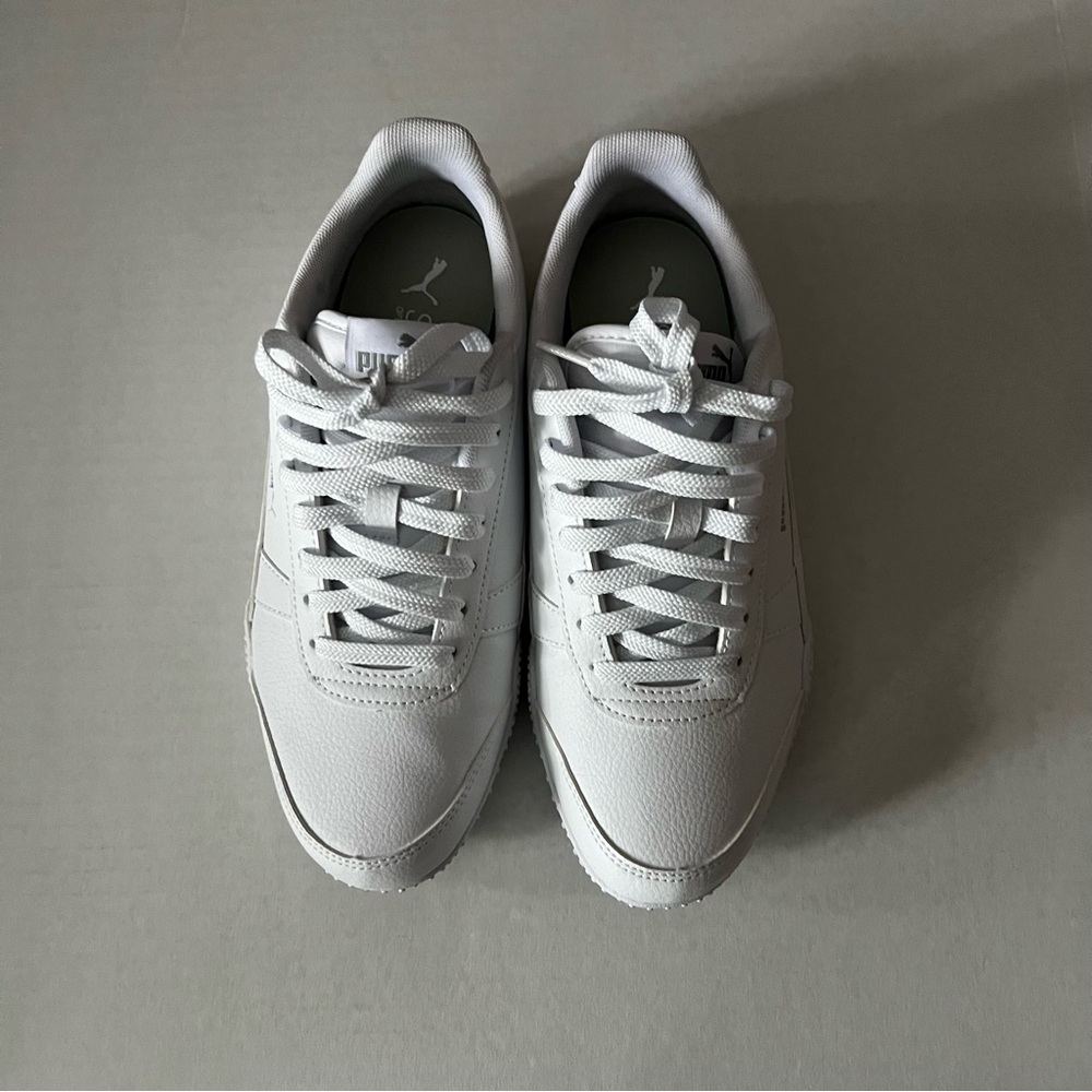 PUMA women’s sneakers